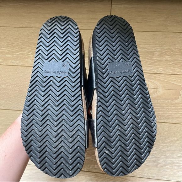 Platform sandals - Picture 3 of 3